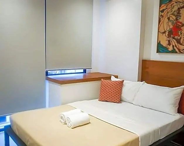 Cayco House By Durban Poblacion Makati 호텔